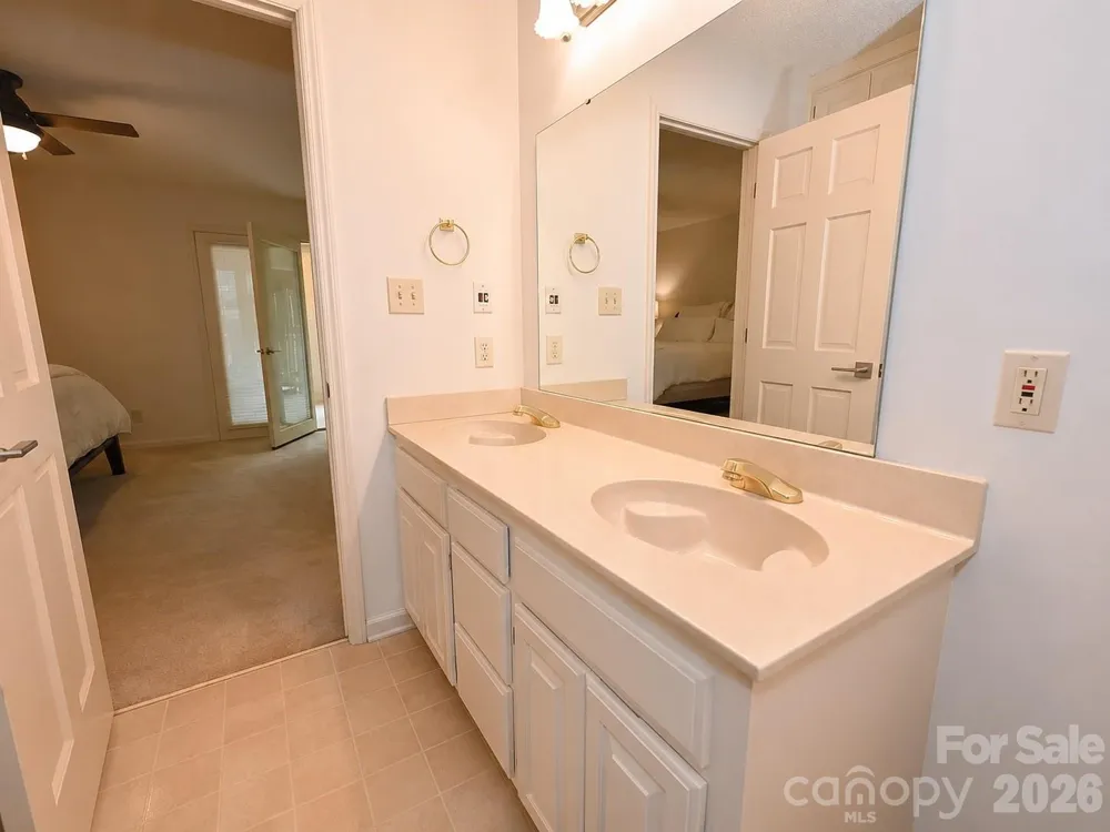 3675 Rock Bridge Drive NE Conover, NC 28613