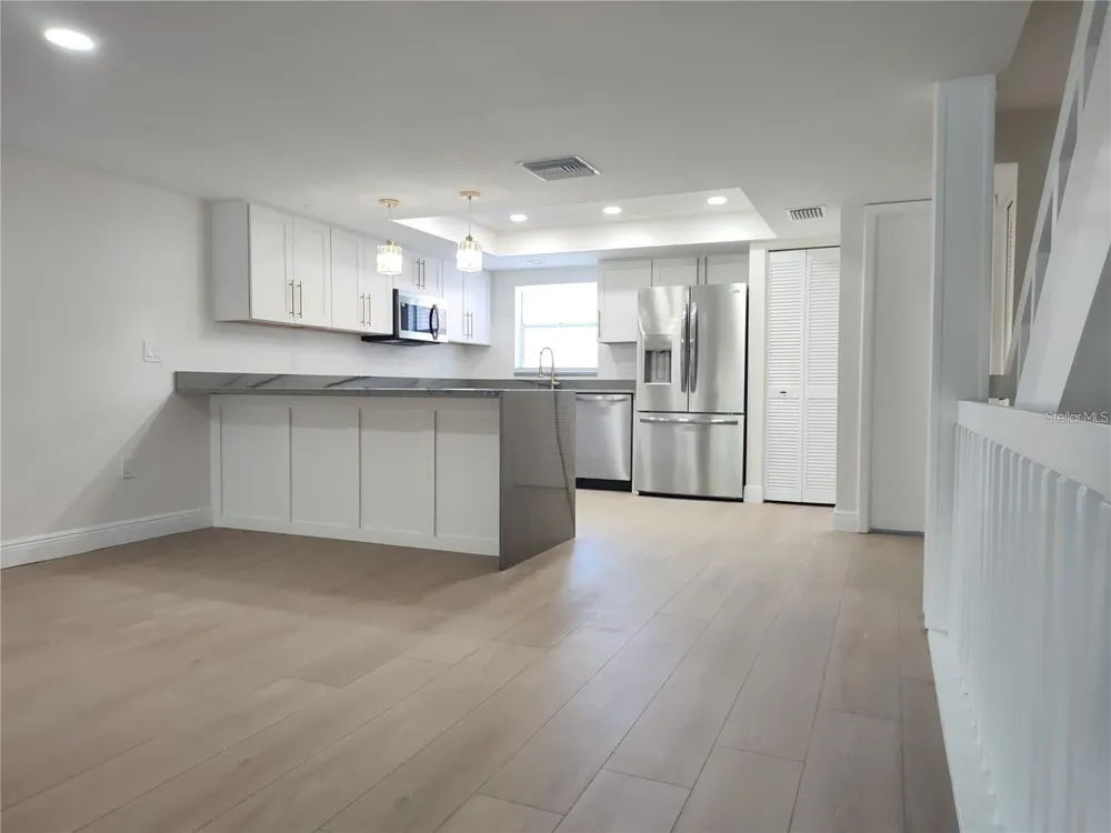 255 CAPRI CIRCLE #36 Treasure Island, FL 33706