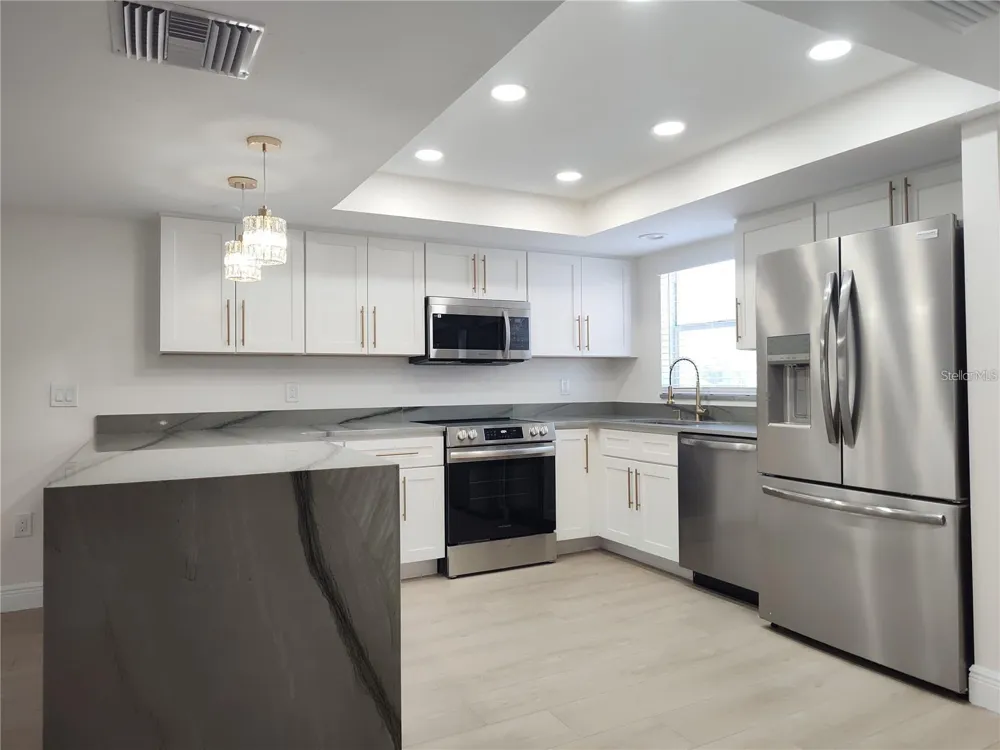 255 CAPRI CIRCLE #36 Treasure Island, FL 33706