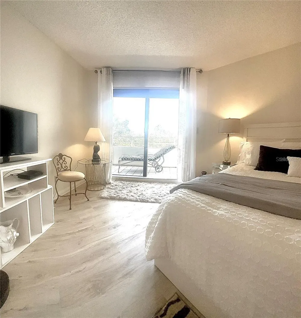 5950 PELICAN BAY PLAZA S #505 Gulfport, FL 33707