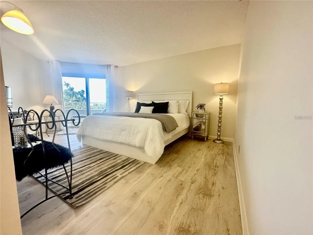 5950 PELICAN BAY PLAZA S #505 Gulfport, FL 33707