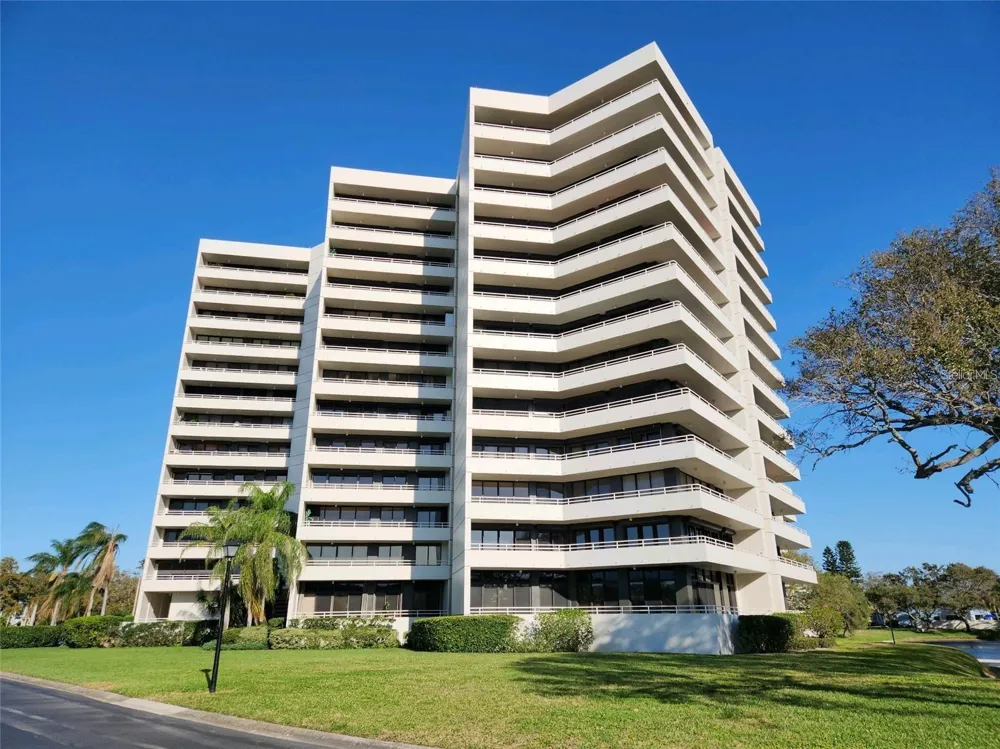 5950 PELICAN BAY PLAZA S #505 Gulfport, FL 33707