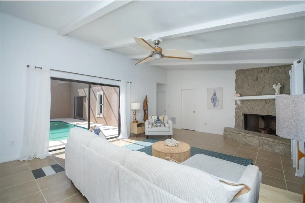 2504 HIBISCUS DRIVE W Belleair Beach, FL 33786