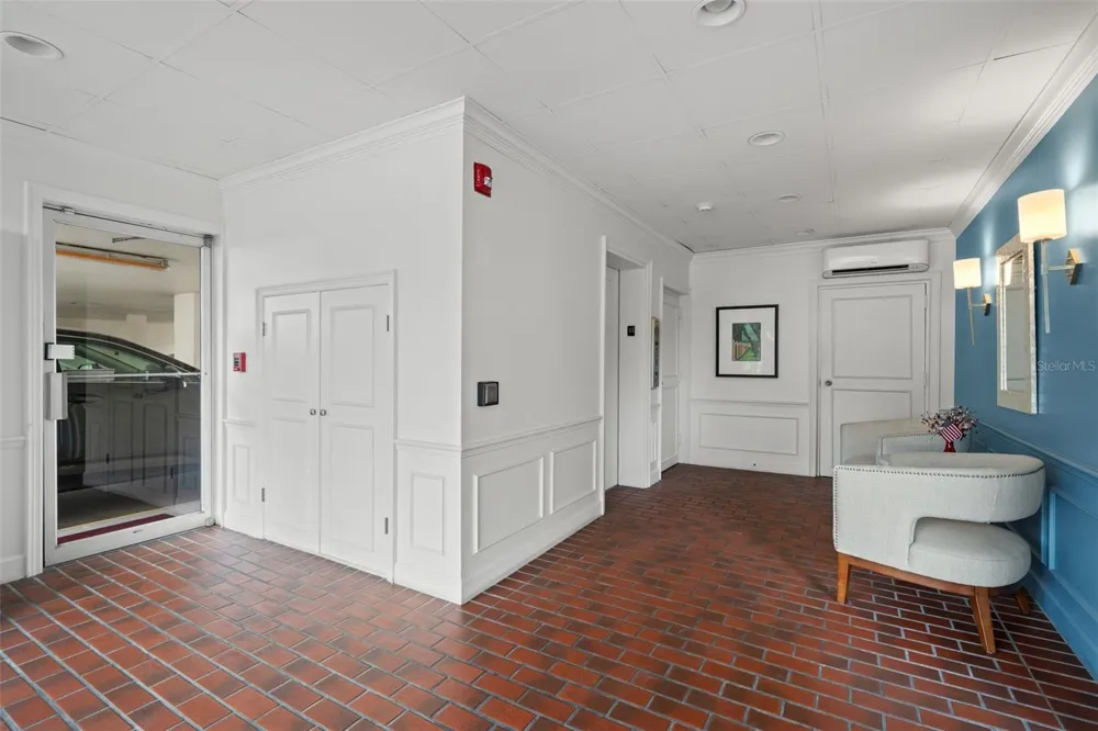 2407 S ARDSON PLACE #501A Tampa, FL 33629