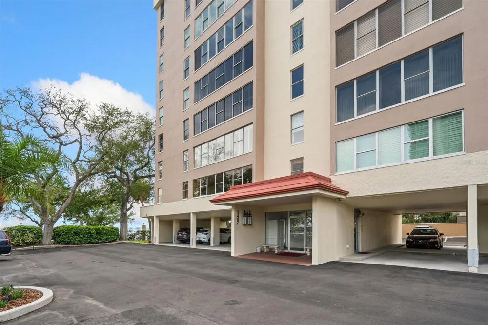 2407 S ARDSON PLACE #501A Tampa, FL 33629