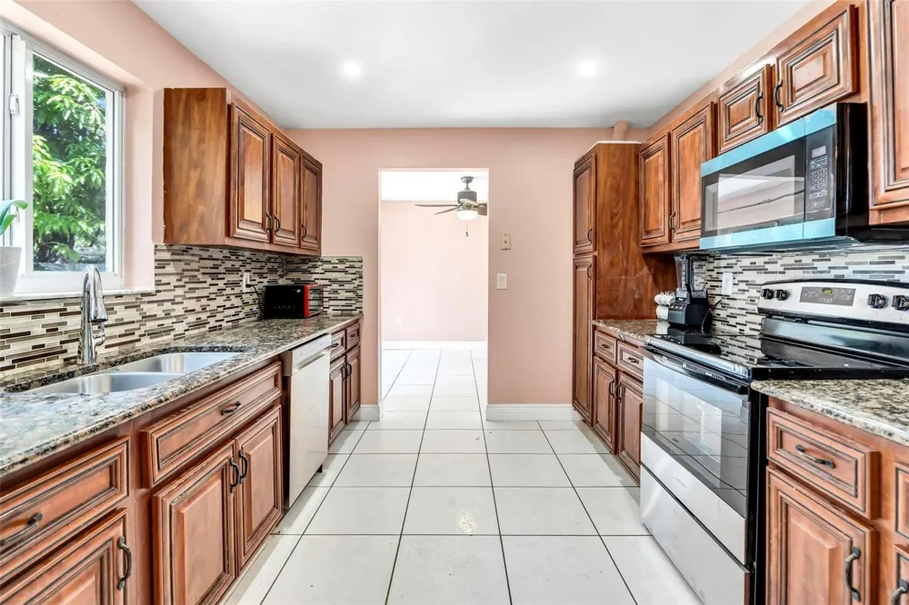 9601 SW 9TH COURT Pembroke Pines, FL 33025