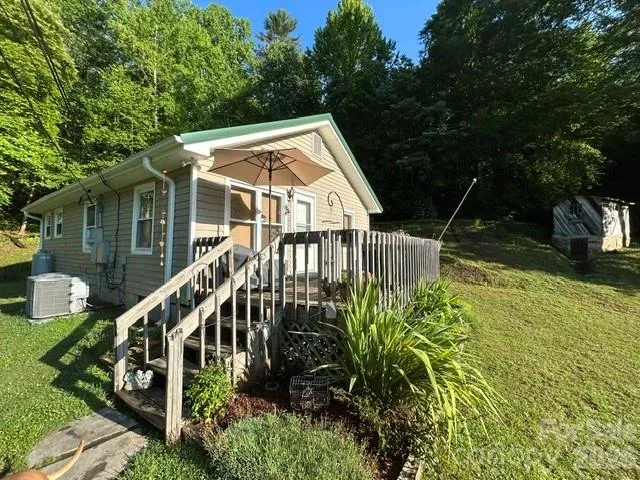 726 Israel Road Brevard, NC 28712