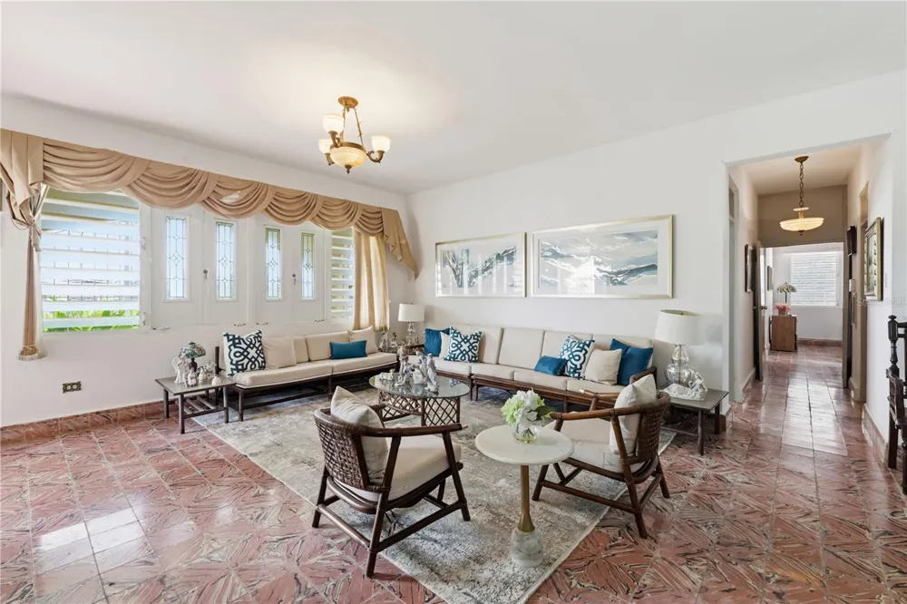 241 B AVENUE Fajardo, PR 00738