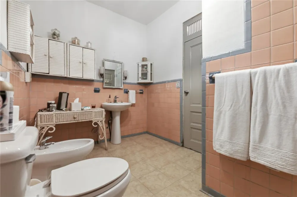 241 B AVENUE Fajardo, PR 00738