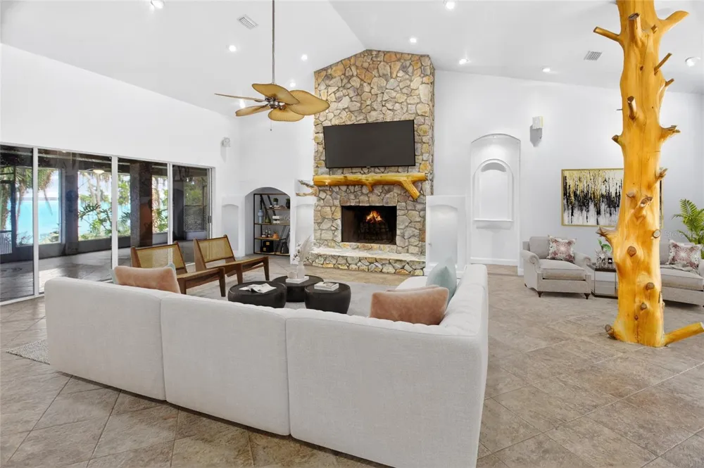 14014 SE 201ST TERRACE Hawthorne, FL 32640