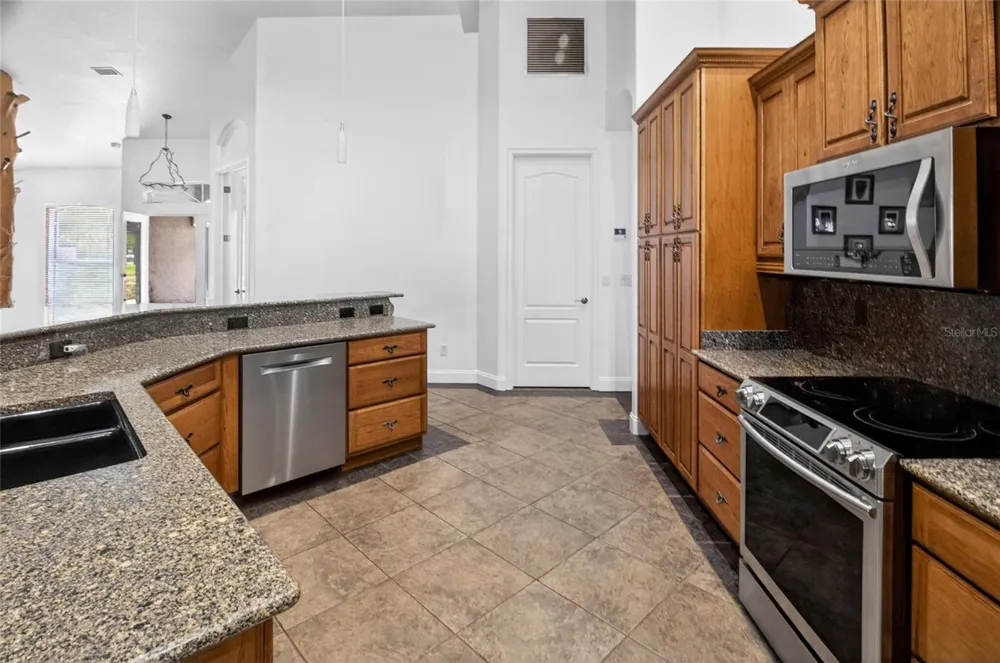14014 SE 201ST TERRACE Hawthorne, FL 32640