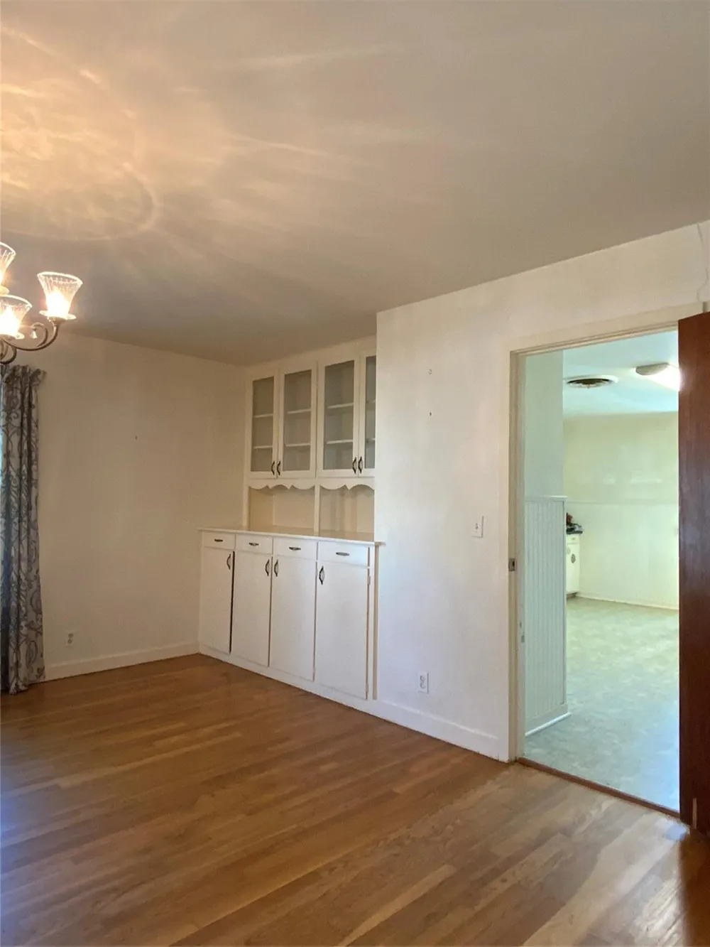 408 S Grimes Street Giddings, TX 78942