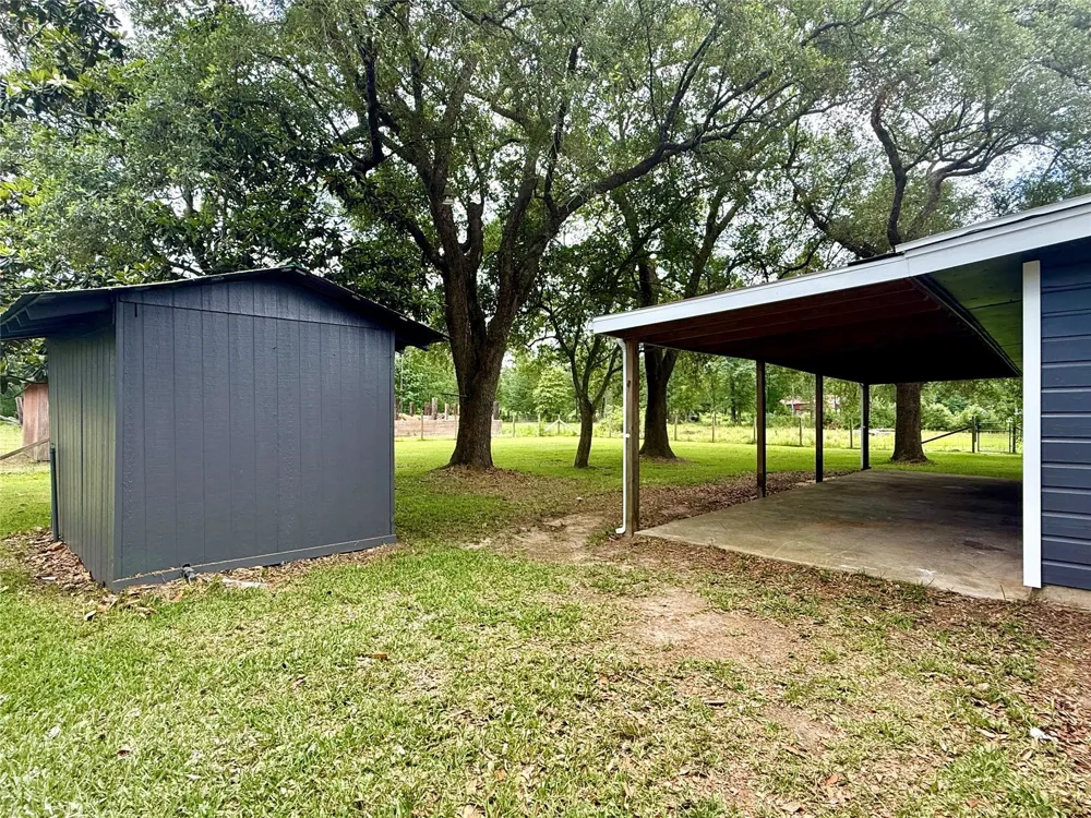 5640 Main Street Vidor, TX 77662