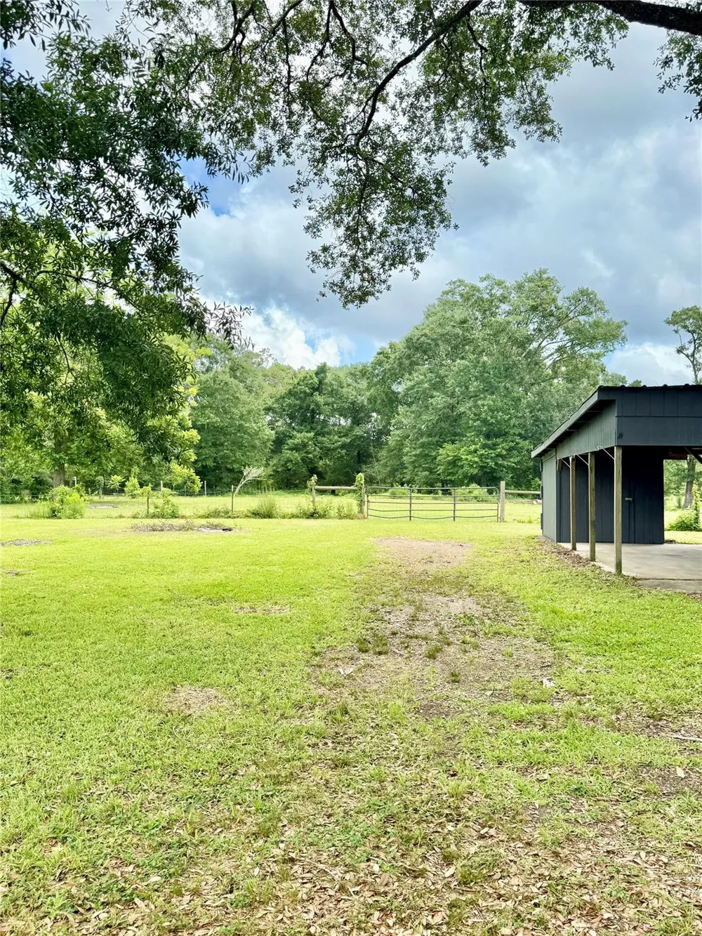 5640 Main Street Vidor, TX 77662