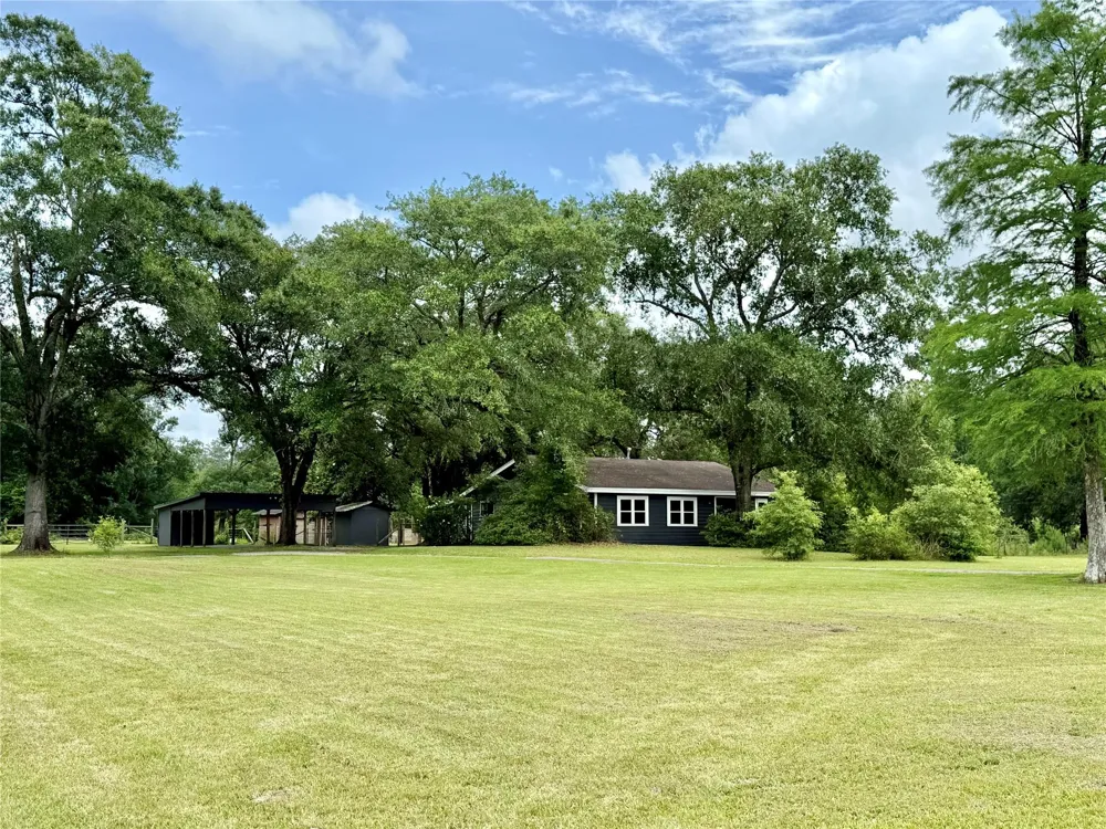 5640 Main Street Vidor, TX 77662