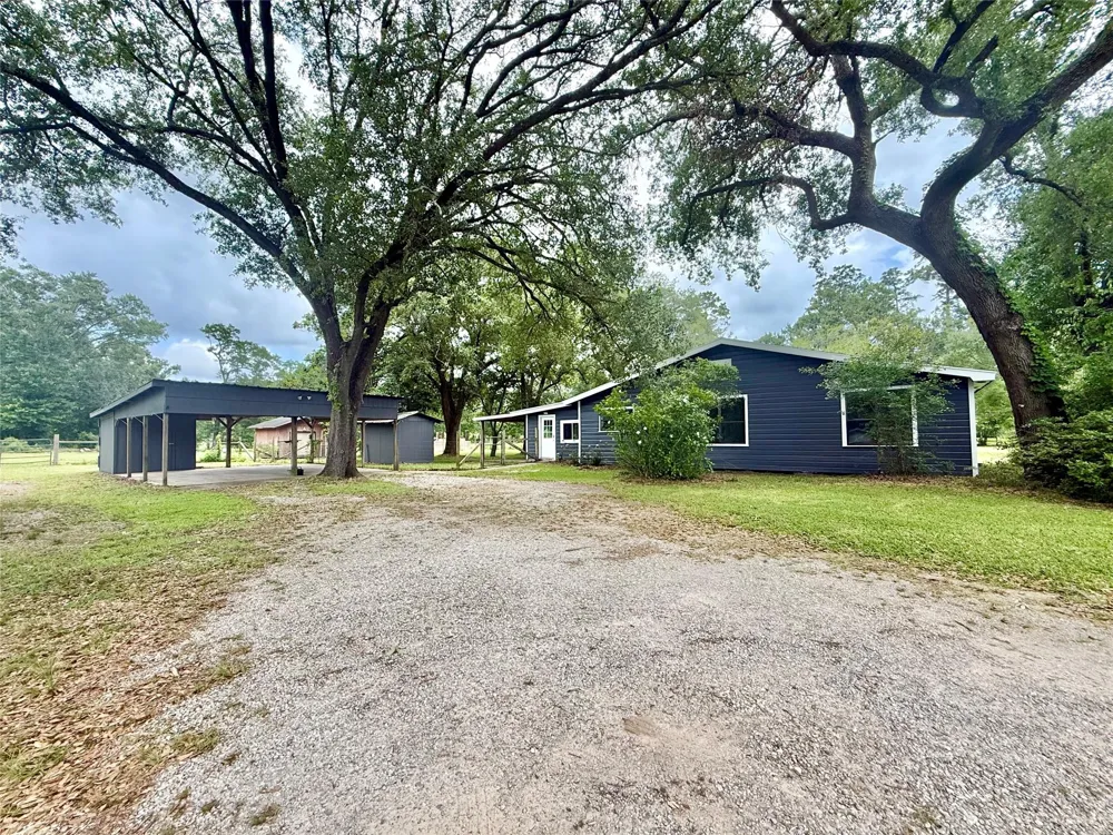 5640 Main Street Vidor, TX 77662