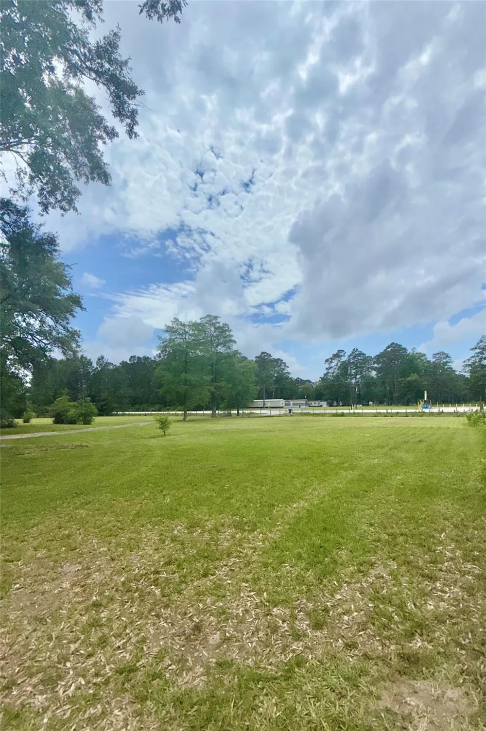 5640 Main Street Vidor, TX 77662