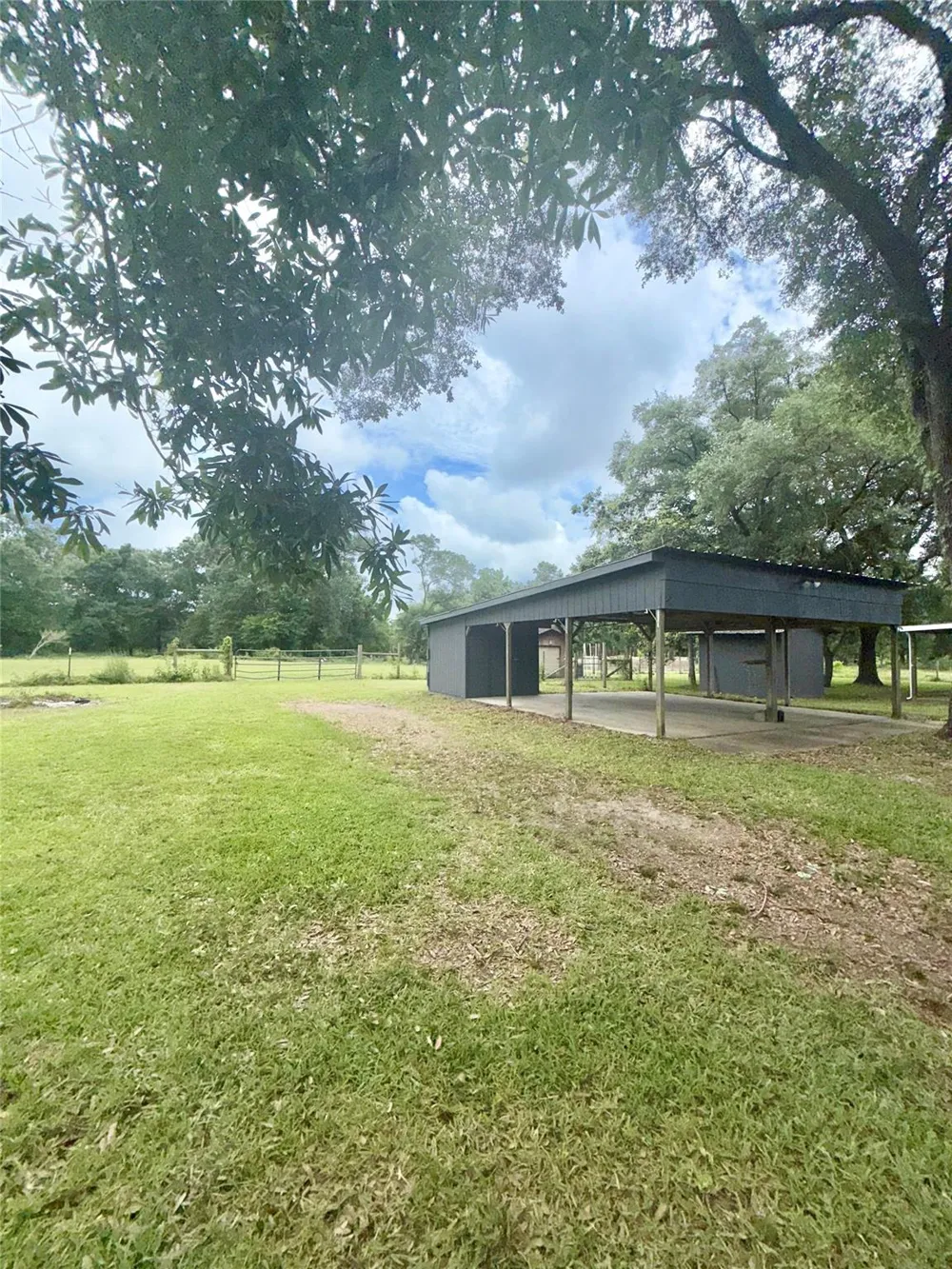 5640 Main Street Vidor, TX 77662