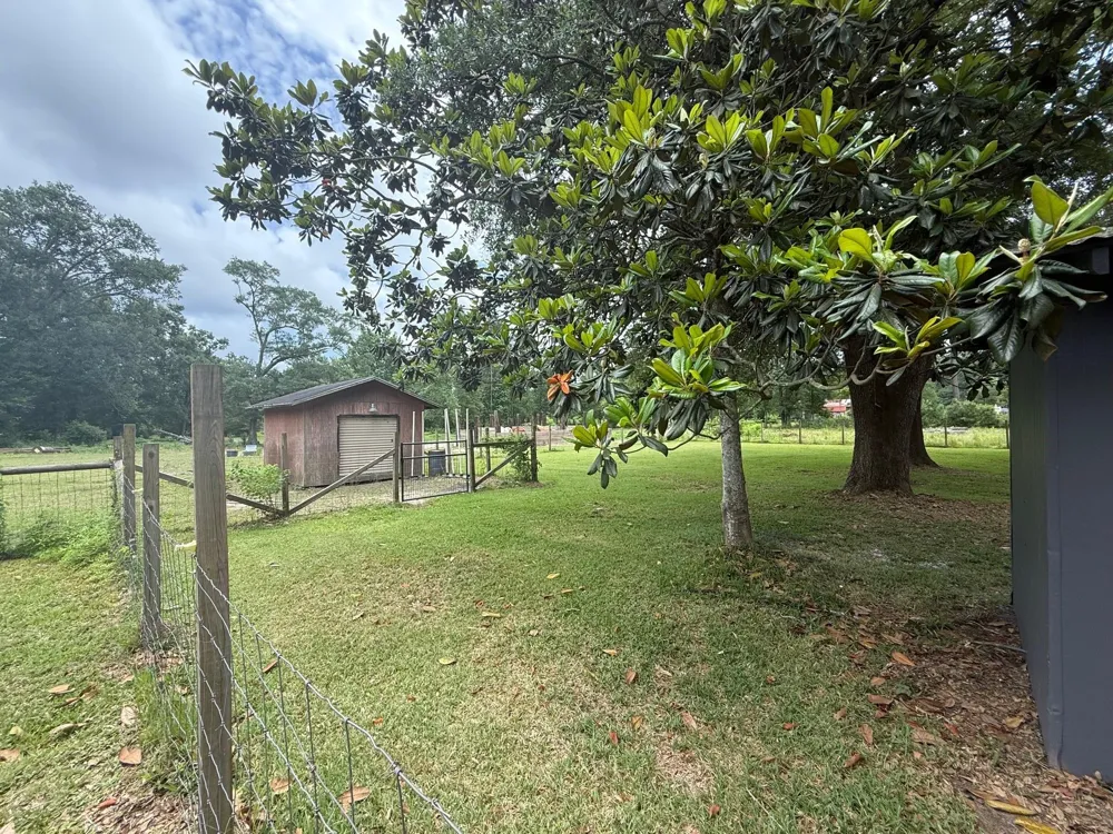 5640 Main Street Vidor, TX 77662