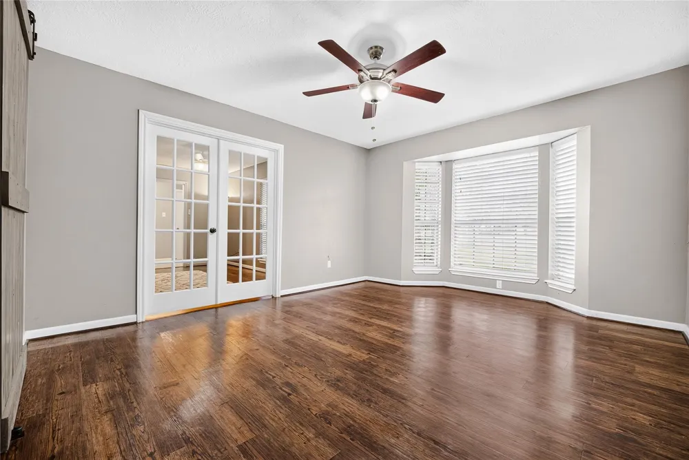 97 Panorama Drive Panorama Village, TX 77304