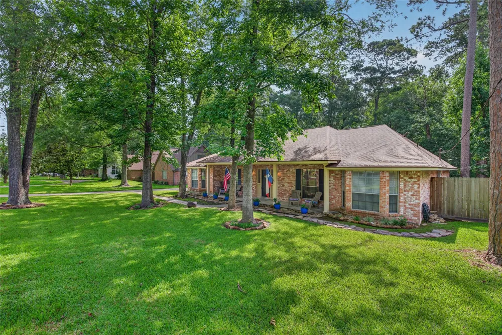 97 Panorama Drive Panorama Village, TX 77304