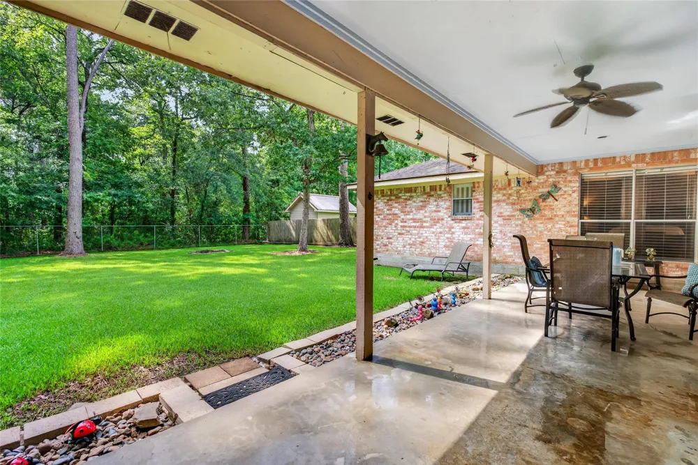 97 Panorama Drive Panorama Village, TX 77304