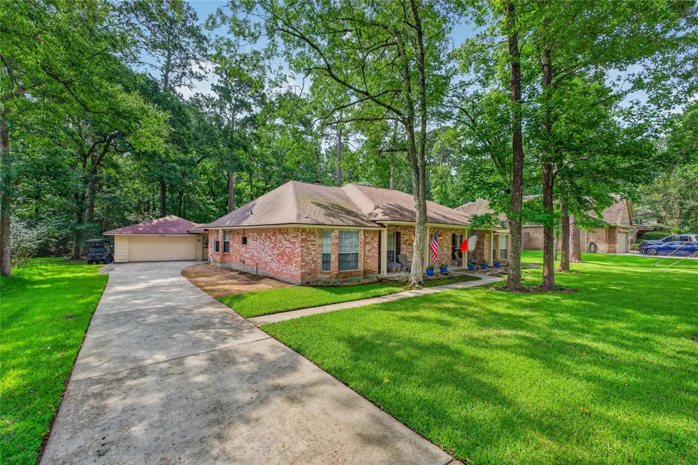 97 Panorama Drive Panorama Village, TX 77304