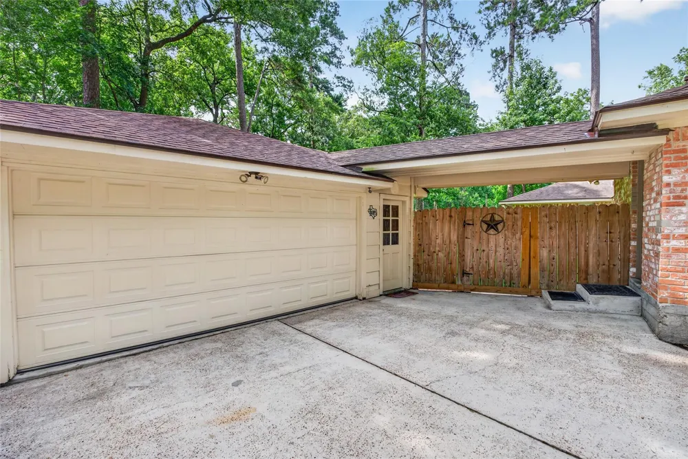 97 Panorama Drive Panorama Village, TX 77304