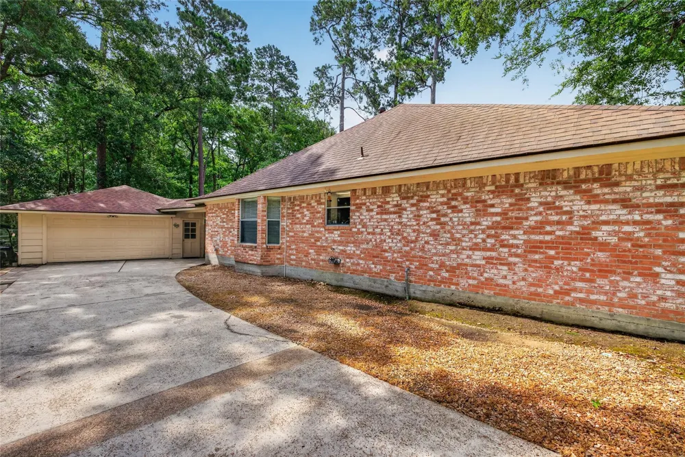 97 Panorama Drive Panorama Village, TX 77304