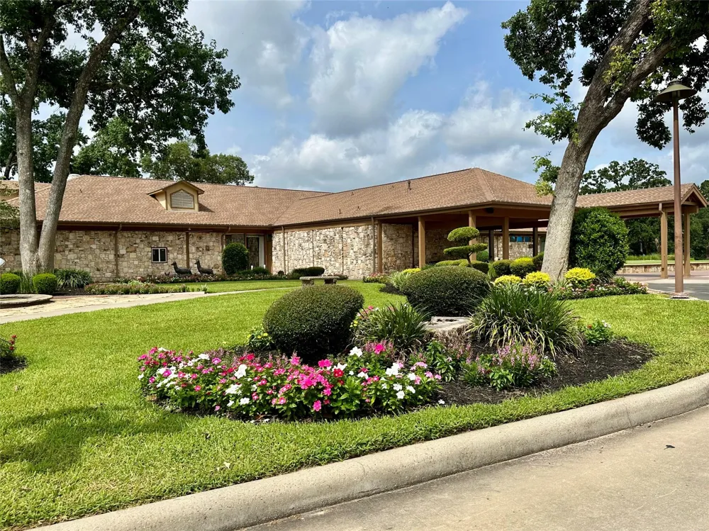 97 Panorama Drive Panorama Village, TX 77304