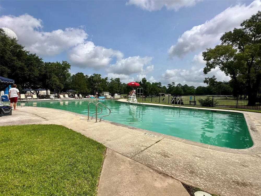 97 Panorama Drive Panorama Village, TX 77304