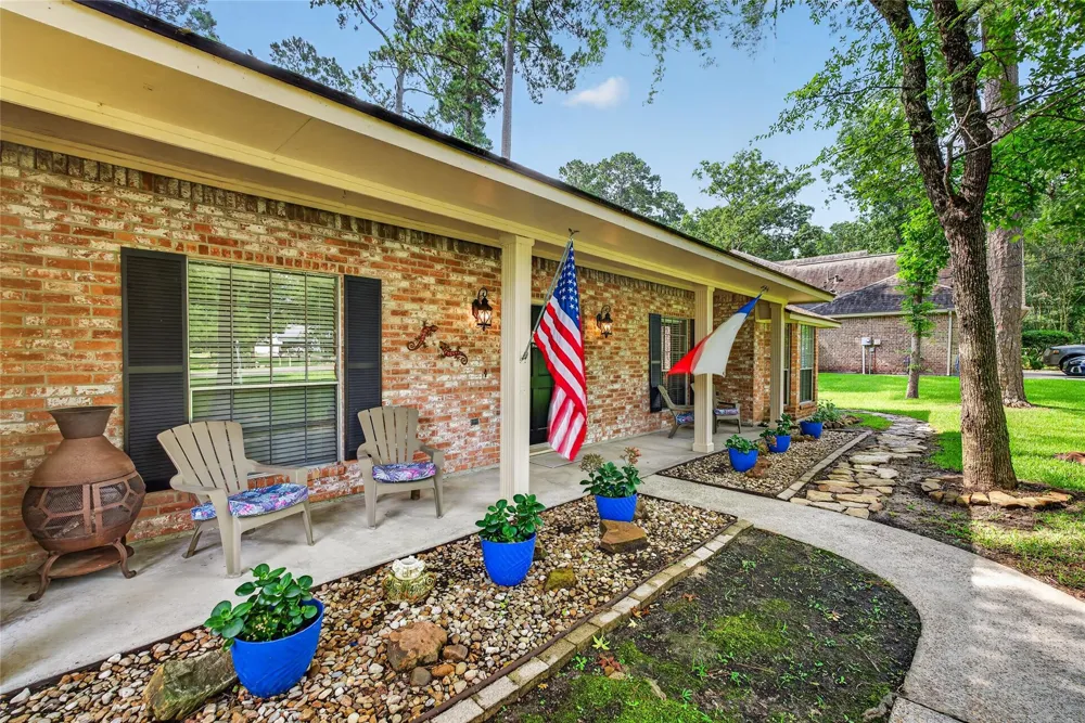 97 Panorama Drive Panorama Village, TX 77304