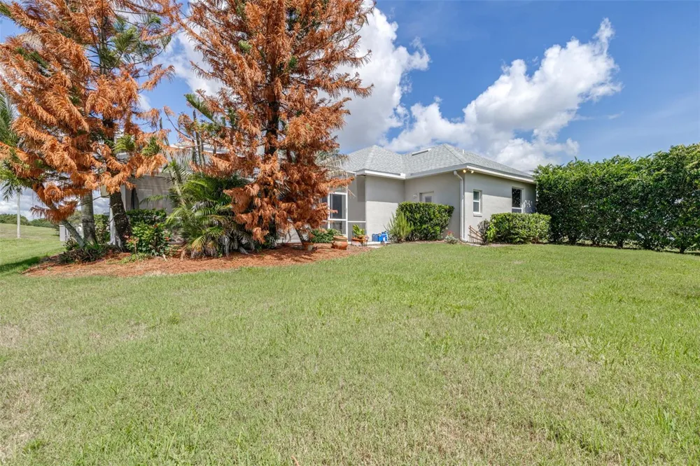 6798 HARTSWORTH DRIVE Lakeland, FL 33813