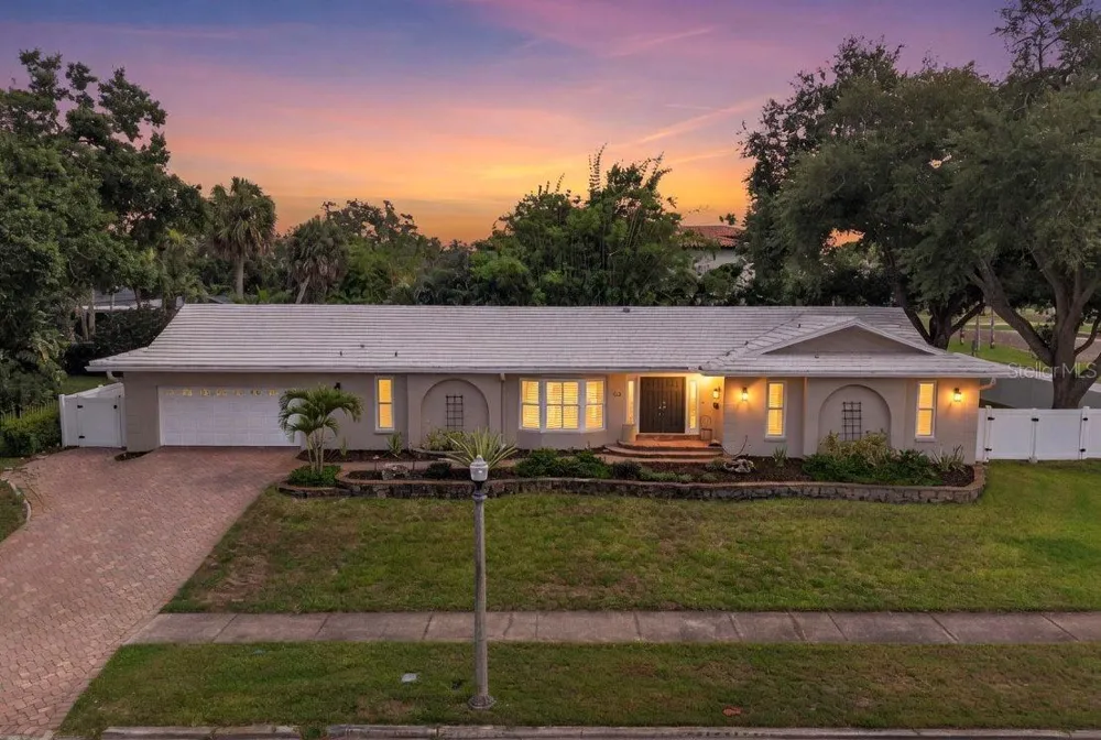303 ROEBLING ROAD S Belleair, FL 33756