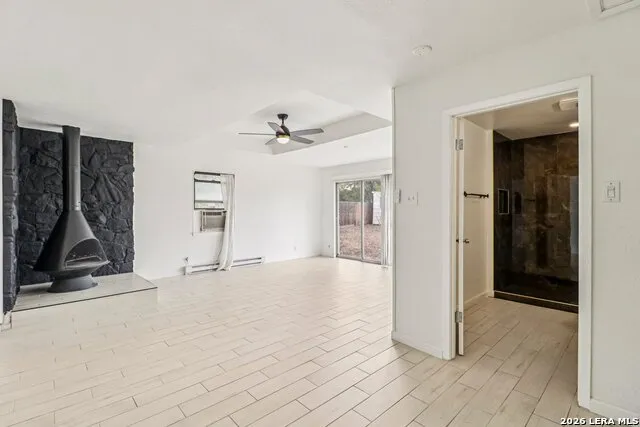 302 WEATHERCOCK LN Windcrest, TX 78239