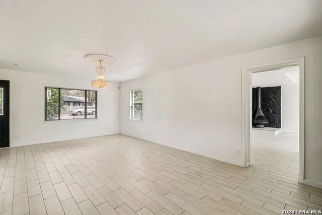 302 WEATHERCOCK LN Windcrest, TX 78239