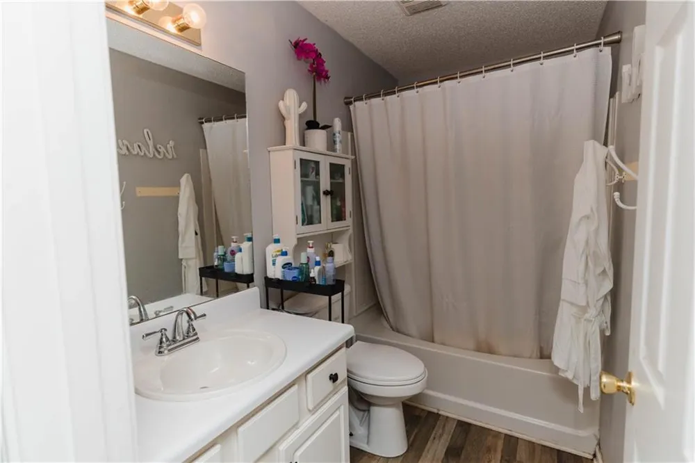 183 Venture Path Hiram, GA 30141