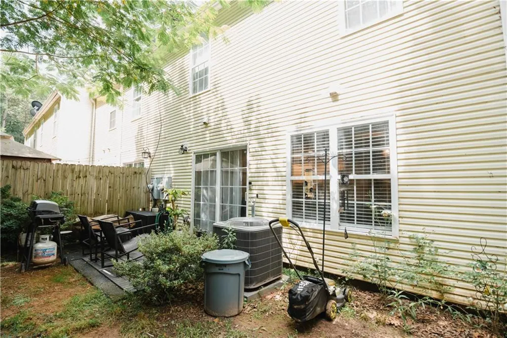 183 Venture Path Hiram, GA 30141