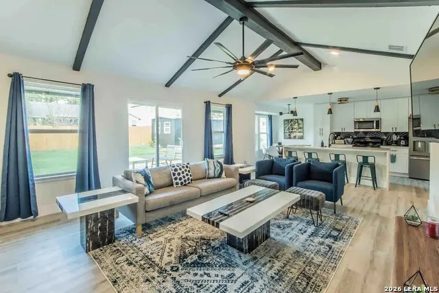 7500 rio Austin, TX 78724