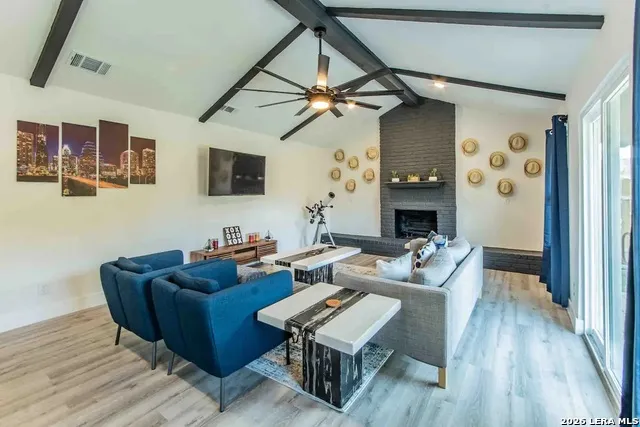 7500 rio Austin, TX 78724