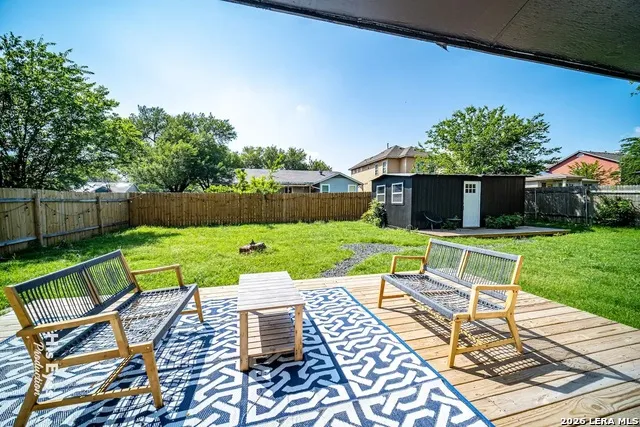 7500 rio Austin, TX 78724