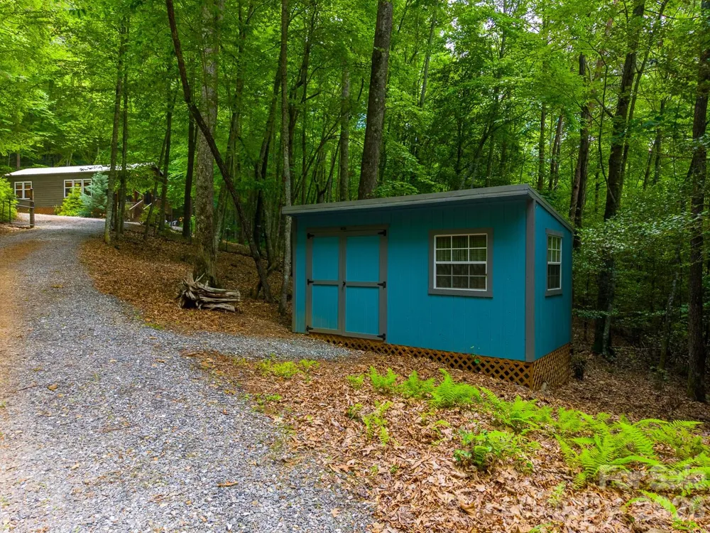 243 Jonquil Woods Road Franklin, NC 28734