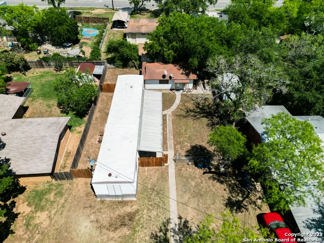215 Greenlawn Ave Unit B Pleasanton, TX 78064