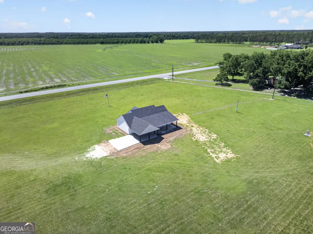 3690 HWY 121 N Blackshear, GA 31516