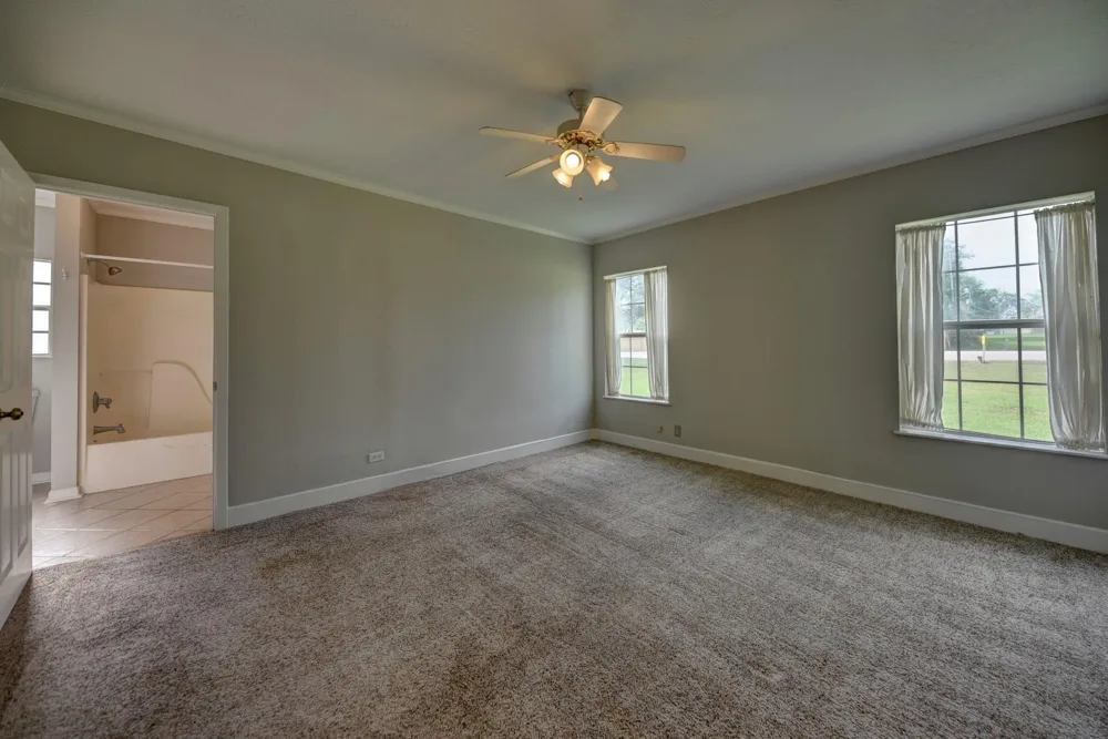 1532 Highway 159 W Bellville, TX 77418