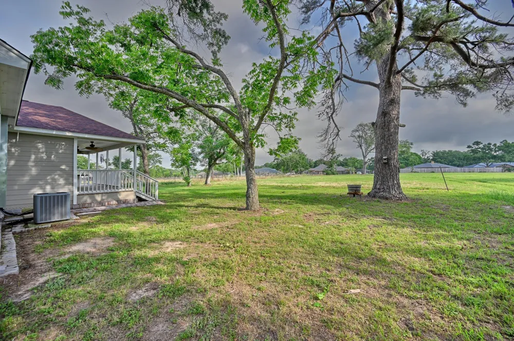 1532 Highway 159 W Bellville, TX 77418