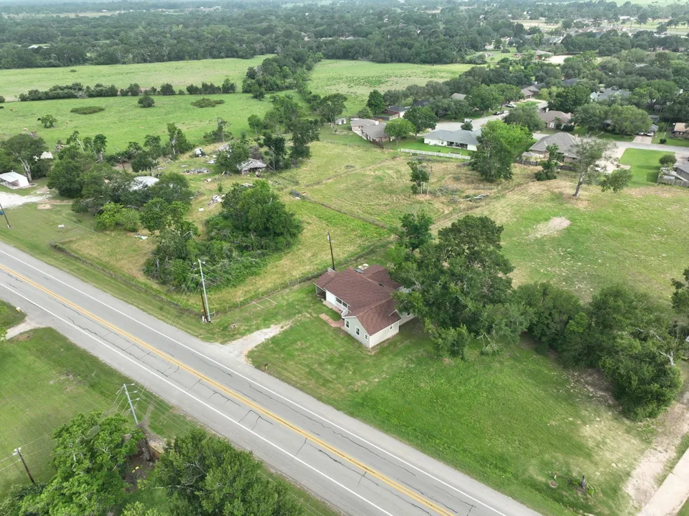 1532 Highway 159 W Bellville, TX 77418
