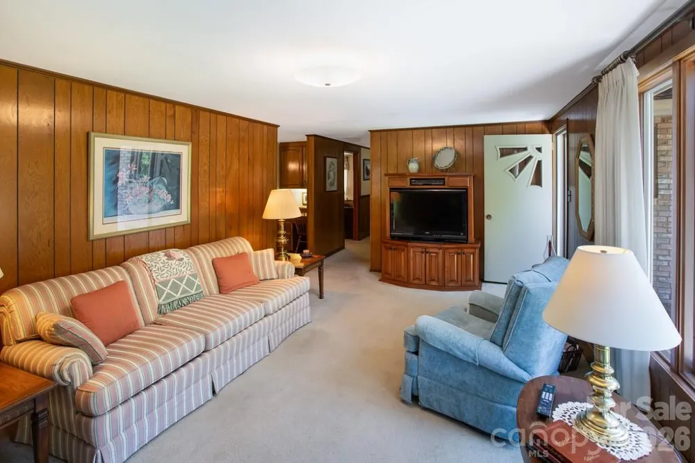 293 Dillardtown Road Sylva, NC 28779