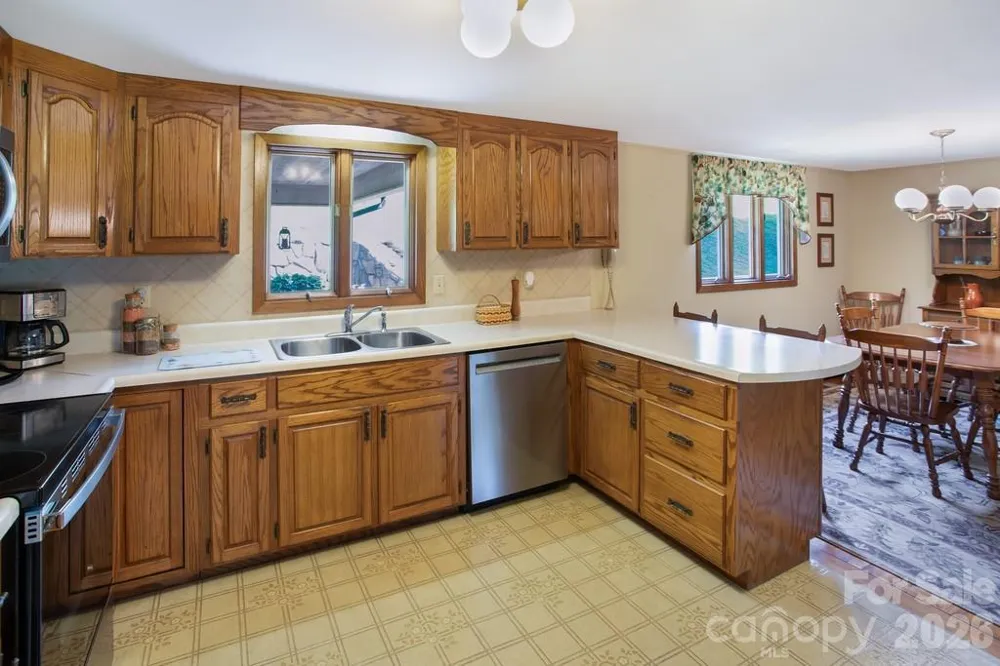 293 Dillardtown Road Sylva, NC 28779