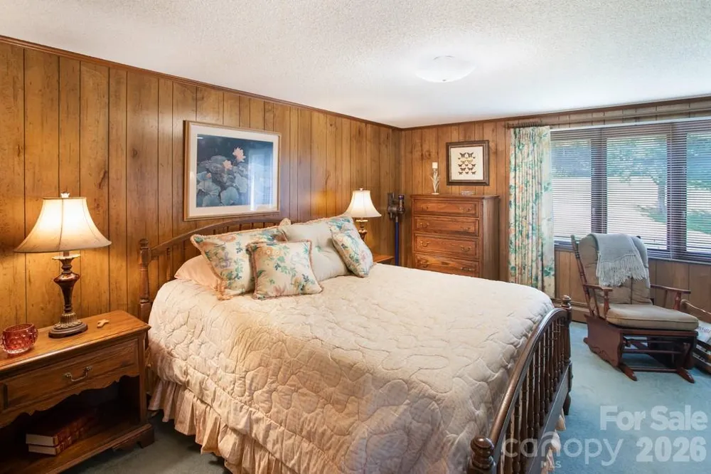 293 Dillardtown Road Sylva, NC 28779